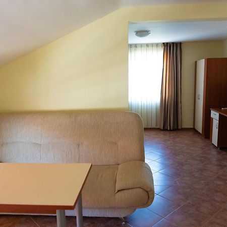 Zlatna Ribka Hotel Chernomorets Exterior photo