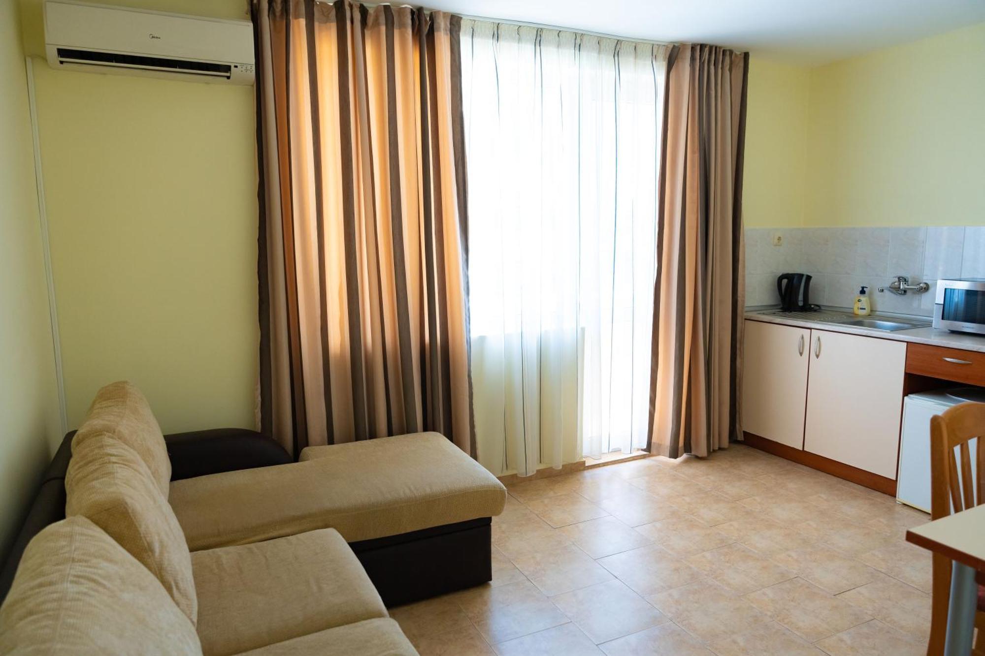 Zlatna Ribka Hotel Chernomorets Exterior photo