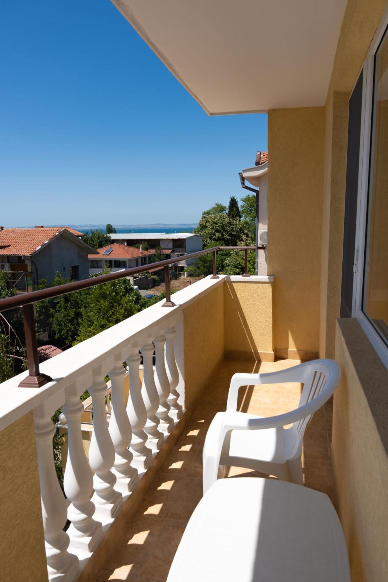Zlatna Ribka Hotel Chernomorets Exterior photo